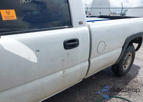 2001 Chevrolet Silverado 2500 from USA, damaged, VIN 1GCGC24U71Z184333